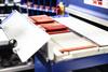 Maschine druckt ein Kennzeichen BKK | Maschine, Druck, Fertigung, Kennzeichen